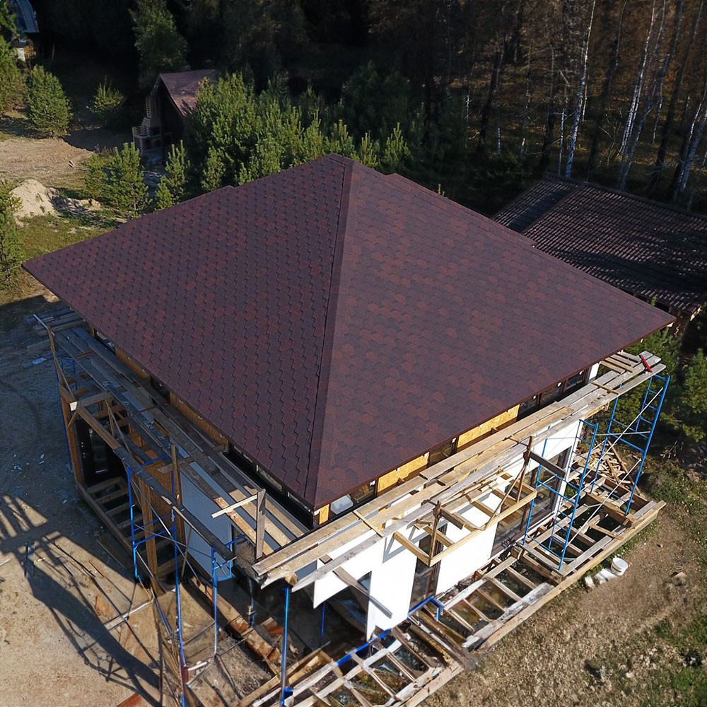 Шатровая крыша в Поселке им. Морозова и Ленинградской области